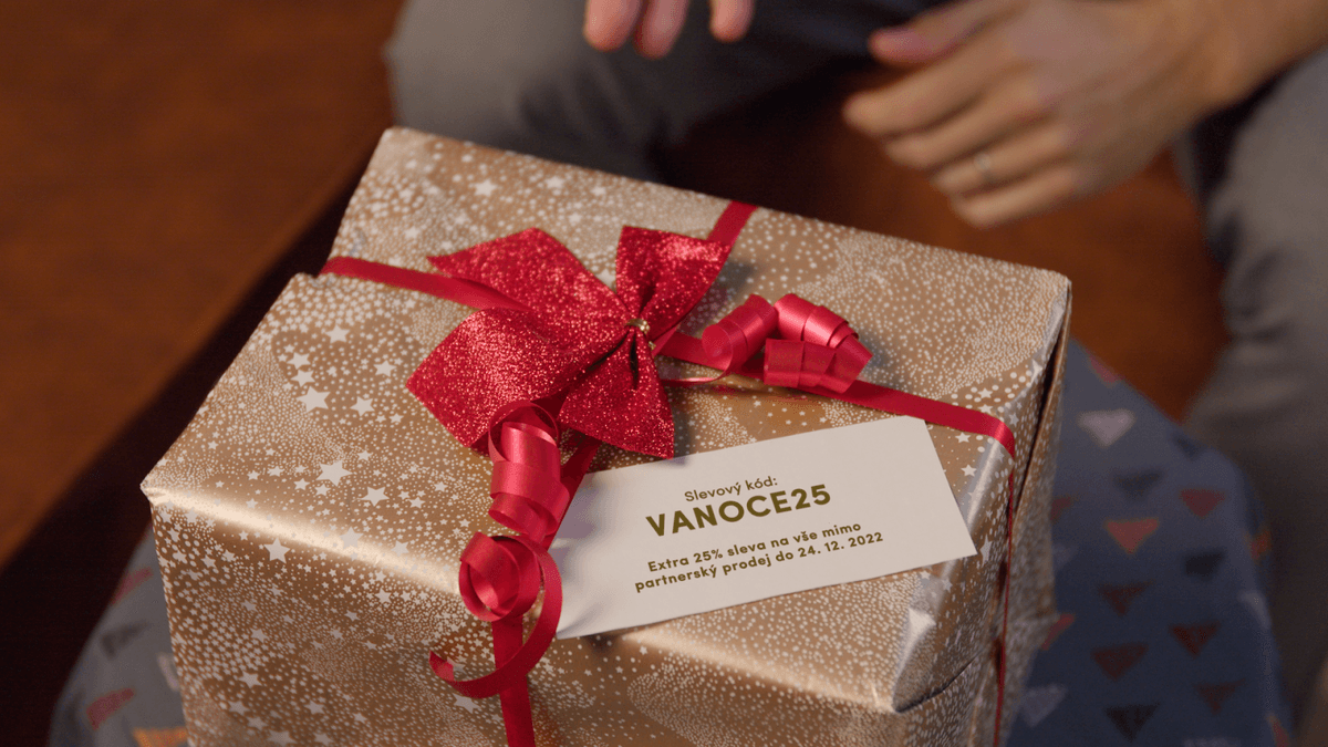 Trackovací značky na dárku